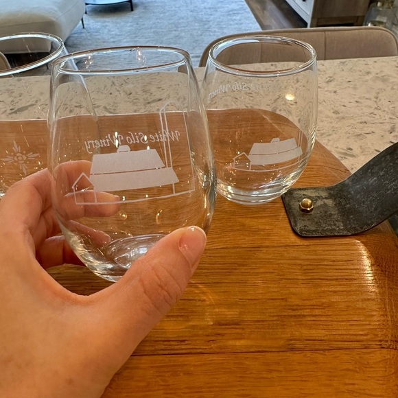 6 Stemless Wine Glasses - Picture 5 of 5